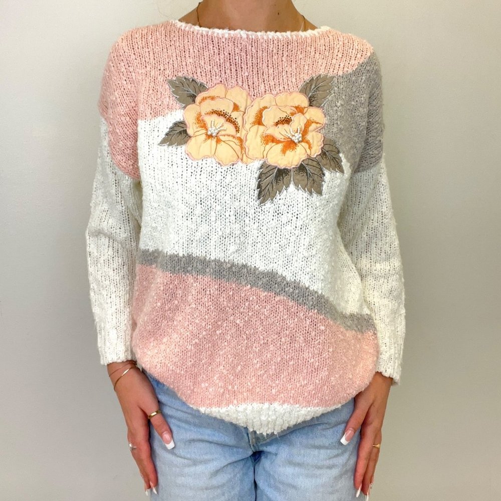 VINTAGE SENTIMENTS FLOWER SWEATER